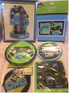 JUEGO EN controlador Fiesta de cumpleaños PLATOS SERVILLETAS FONDO PIEZA CENTRAL REMOLINOS - Imagen 1 de 7