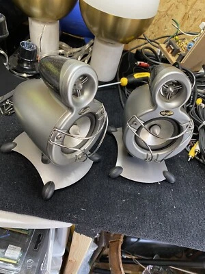 KLIPSCH  PROMEDIA GMX A-2.1 SATELLITE SPEAKER Surround COMPUTER SPEAKERS - Image 1 of 4