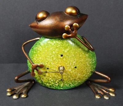Whimsical Metal Frog Freestanding Desk Countertop Mantel Sculpture Clock - Image 1 of 4