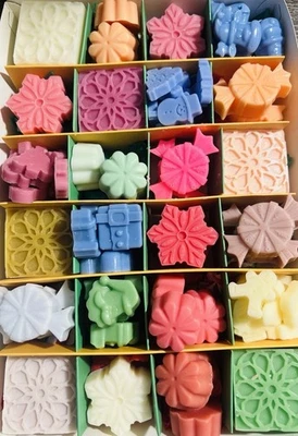 WAX MELTS, 24 DAYS  OF WAX MELTS HOLIDAY CALENDAR, ADVENT CALENDAR, Set M - Image 1 of 3