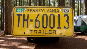 Pennsylvania Trailer License Plate Tag # TH-60013 1984 GUC Vintage Yellow/Blue - Picture 1 of 1