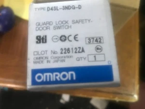 Omron Safety Guard Lock Door Switch D4SL-3NDG-D - Picture 1 of 1