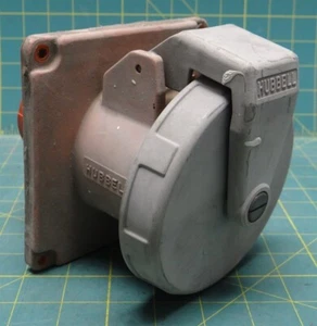 Hubbell HBL4100R12W AC Receptacle IEC60309 4100R12W IEC Pin and Sleeve - Picture 1 of 8