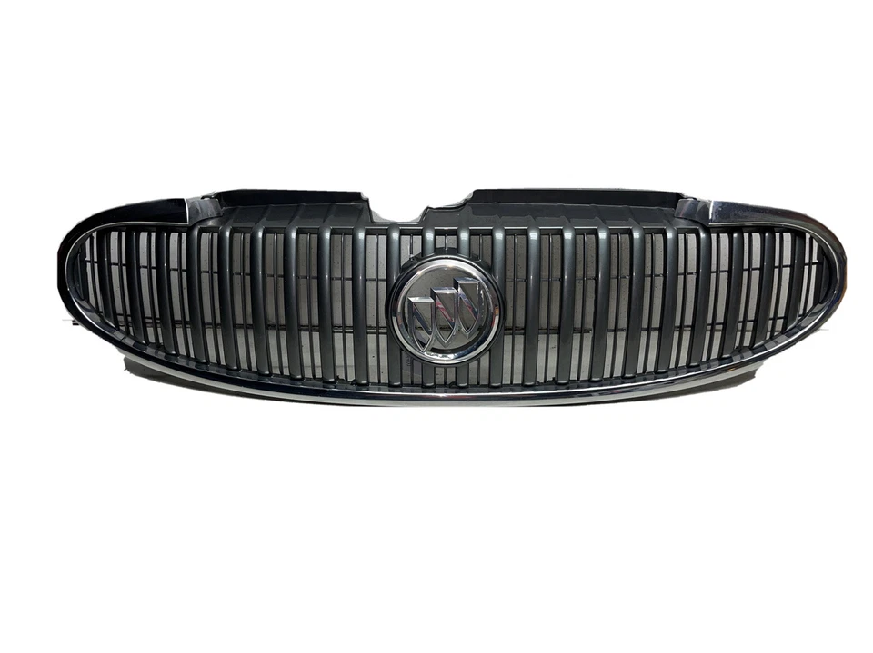 04-07 BUICK RAINIER PARACHOQUES DELANTERO SUPERIOR REJILLA CON EMBLEMA INSIGNIA D322 Foto 1 de 4