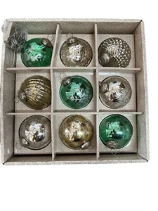 9 Piece Glass Christmas Ornaments Hand Decorated Model 1601221  Green 4 Inches - Picture 1 of 3