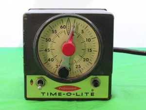 Vintage Model P-59 Professional Time-O-Lite 60-Second Photography Darkroom Timer - Picture 1 of 2
