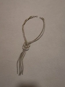 Halskette Modeschmuck Silber Mit Knoten  - Bild 1 von 4
