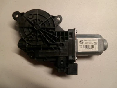 Skoda Fabia MK2 2007 to 2015 Roomster LEFT Front window motor 6R0959802E - Image 1 of 4