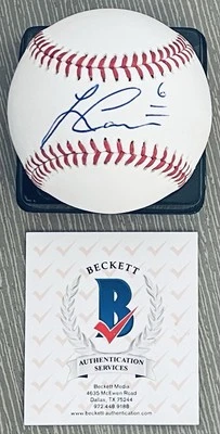 LORENZO CAIN CON LICENCIA #6 BECKETT AUTENTICADO FIRMADO NUEVO BÉISBOL MANFRED Foto 1 de 3
