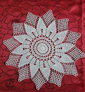 Häkeldeckchen Farbe Weiß - Bild 1 von 1