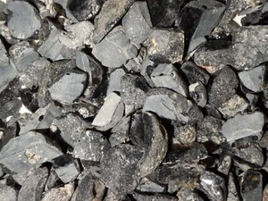 Piedra tectita indochinita negra tamaño 0,5 a 15 gramos piezas cortadas y rotas lote de 80 gramos - Imagen 1 de 12