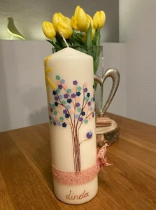 Taufkerze Lebensbaum für Jungen und Mädchen mit Name - Handarbeit mit ♥️ - Bild 1 von 2