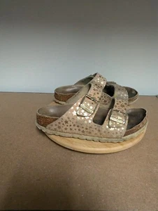 Birkenstock Arizona Sandals Womens Size 35 Beige Leather Shoes Summer - Picture 1 of 8