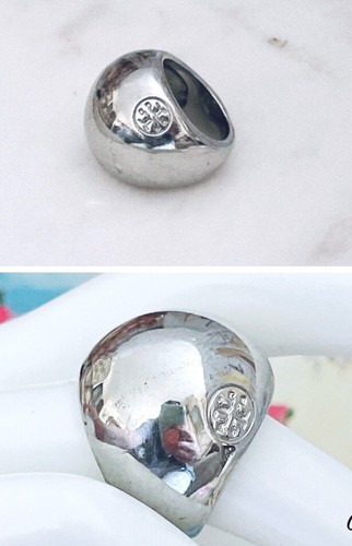 Anello a cupola argento Tory Burch con logo taglia 5