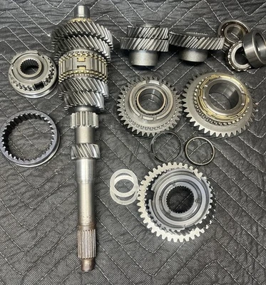 92-95 Honda Civic OemD16z6 Manual Transmission 1-5 Gear Stack assembly B000-P20 - Image 1 of 4