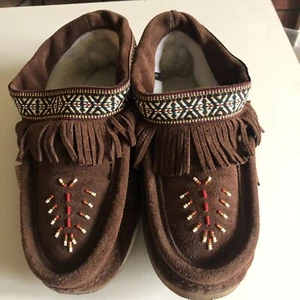 Women Fringed Beaded Crepe Sole Suede Moccasins Size 10 Worn Three Times - Picture 1 of 13