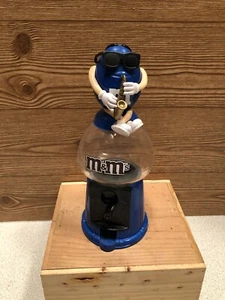 M&M's World BLAU Sax Spieler Kaugummibank Süßigkeitenspender Kunststoff keine Süßigkeiten - Bild 1 von 4