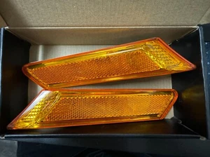 Genuine OEM Porsche 997  Amber Side Left & Right Marker Light 997.631.034.01 R&L - Bild 1 von 3