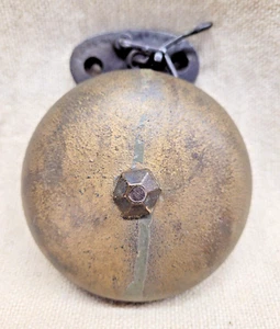 ANTIQUE VICTORIAN - 3.75 INCH IRON FIRE BELL - BOXING BELL - TROLLY BELL - 18OOs - Picture 1 of 7