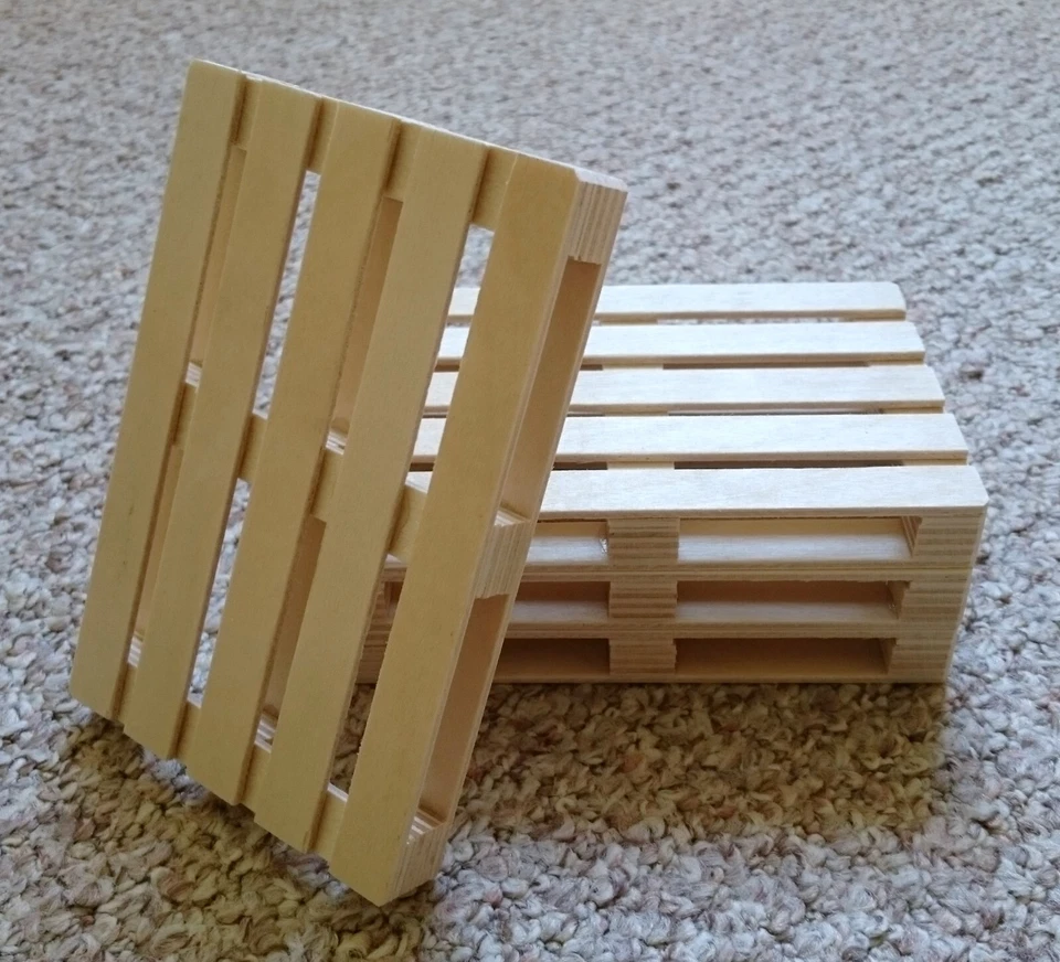 4 tlg Euro Paletten Untersetzer Holz Handarbeit Neu Tassen Glas Bar Küche Gastro - Bild 1 von 1