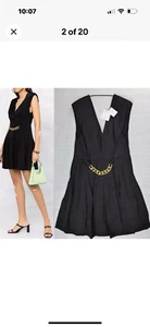 NUEVO CON ETIQUETAS SANDRO Paris Aurea detalle cadena plisado satinado-jacquard mini vestido talla 38 $395 - Imagen 1 de 14