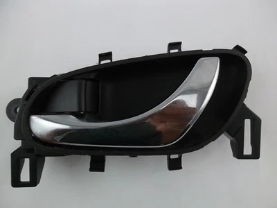 Manija de puerta interior conductor 80671-4BA0A Nissan Rogue 2014-2020 Foto 1 de 4