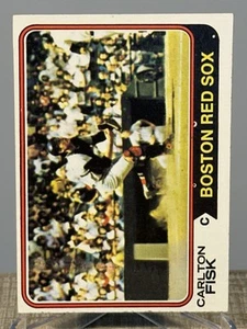 1974 Topps #105 Carlton Fisk Boston Red Sox HOF - Picture 1 of 3