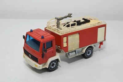B67 1:55 SIKU 2921 MERCEDES-BENZ CAMION DEI POMPIERI TLF WATER CANON BUONE CO... - Immagine 1 di 4
