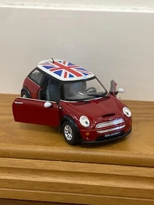 NIB 9 Mini Cooper S Kinsmart die cast- pull pack features works on ONLY 9 cars - Picture 1 of 9