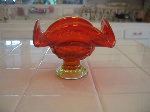 Beautiful Vintage Viking Hand Made Orange Glass Ruffled Vase Or Bowl With Tag - Picture 1 of 7