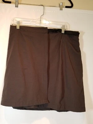 Pantalones cortos deportivos grises de nailon talla 14 Woolrich para mujer Foto 1 de 4