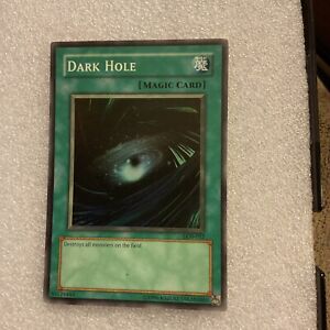 YUGIOH DARK HOLE LOB-052 HOLO NEVER PLAYED NEAR MINT MAGIC CARD