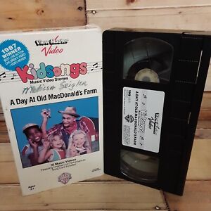 Kidsongs A Day At Old Macdonald's Farm VHS VCR Video Tape Used Music
