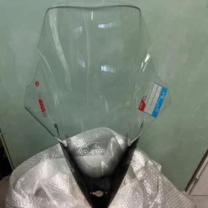 NUOVO - PARABREZZA PARAVENTO ALTO GIVI - KYMCO K-XCT 125i 300i - 2013 D6103ST - Foto 1 di 6