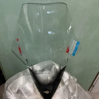 NUOVO - PARABREZZA PARAVENTO ALTO GIVI - KYMCO K-XCT 125i 300i - 2013 D6103ST - Immagine 1 di 4