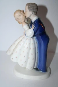 Vtg B&G Bing & Grondahl First Kiss Copenhagen Denmark #2162 Porcelain, Lovely - Picture 1 of 7