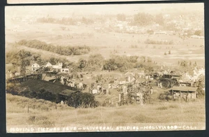 Bewegtbild Sets - Universal Studios, Hollywood, CA RPPC Echtfoto Postkarte - Bild 1 von 2