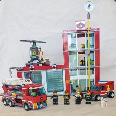 LEGO 60004 CITY: Fire Station - image 1 of 4
