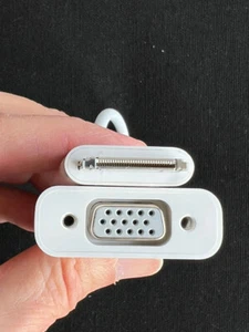 Apple A1368 30-Pin to VGA Adapter Cable for iPad, iPod, iPhone - Picture 1 of 8