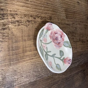 Spring Maid Ann’s Garden Roses Soap Dish - Picture 1 of 2
