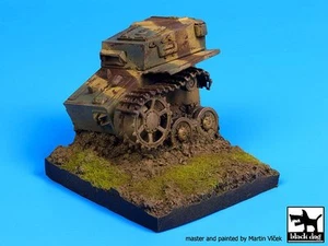 Black Dog 1/35 Destruido Panzerkampfwagen IV Sección Diorama Base D35037 - Imagen 1 de 1
