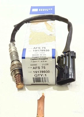 New OEM genuine GM Oxygen o2 Sensor 1994-2003 GM cars trucks 19178930 - Image 1 of 4