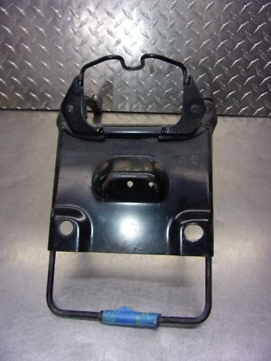 770 B HONDA SHADOW VLX 600 2002 OEM  REAR FENDER MOUNT BRACKET Foto 1 de 4