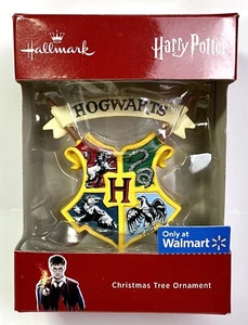 Hallmark Harry Potter 2018 Hogwarts Crest Christmas Tree Ornament - Picture 1 of 2