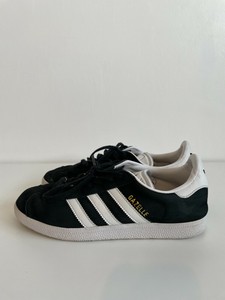 all black suede gazelles
