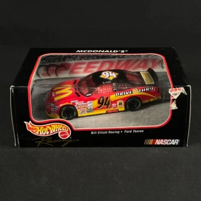 Гоночный автомобиль Hot Wheels Bill Elliott Ford Taurus NASCAR 1:43 McDonald's No94 Reese's - Изображение 1 из 4