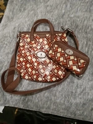 Bolso de hombro y billetera a juego FOSSIL Key-Per - Borde de cuero de lona de PVC geométrico Foto 1 de 4