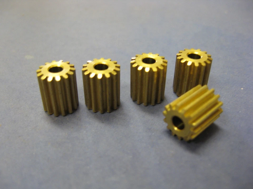 5x Brass 14 tooth pinion gear 3mm I.D.hole 10mm long 8.45mm O.D. 14T gears  - Image 1 of 1