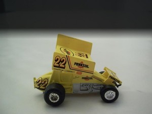 1/64 Scale World of Outlaws Sprint Car #22 - Gorgeous - Racing Champions