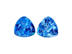4.430cts  Blue natural Topaz Trillion cut loose gemstones "see video" - Picture 1 of 3